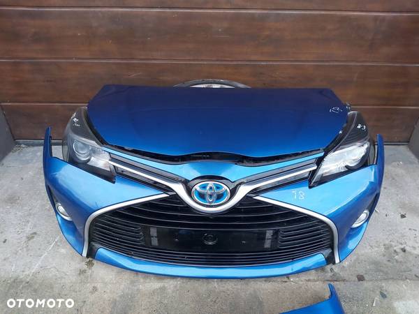 Toyota Yaris III LIFT pas przedni zderzak maska błotnik kompletny przód 1,5 - 4