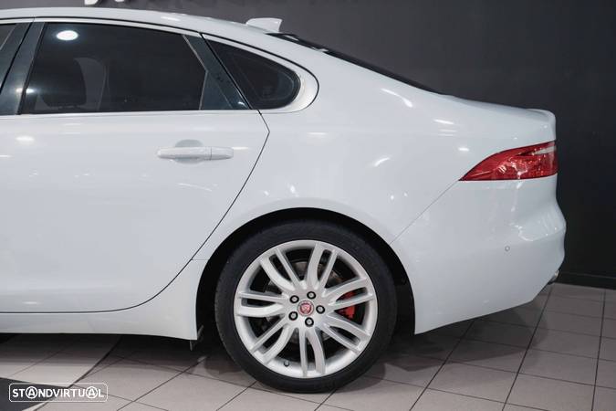 Jaguar XF 2.0 D Prestige AWD Aut. - 34