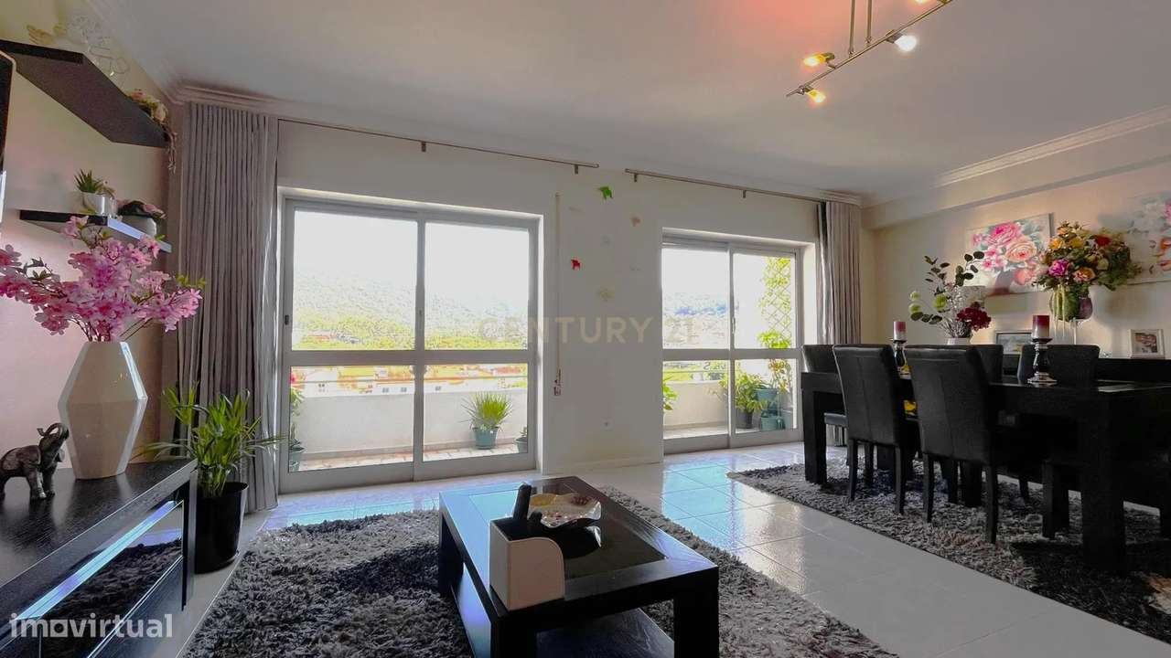 Apartamento T2 com Varanda e Vista em Viana do Castelo-5
