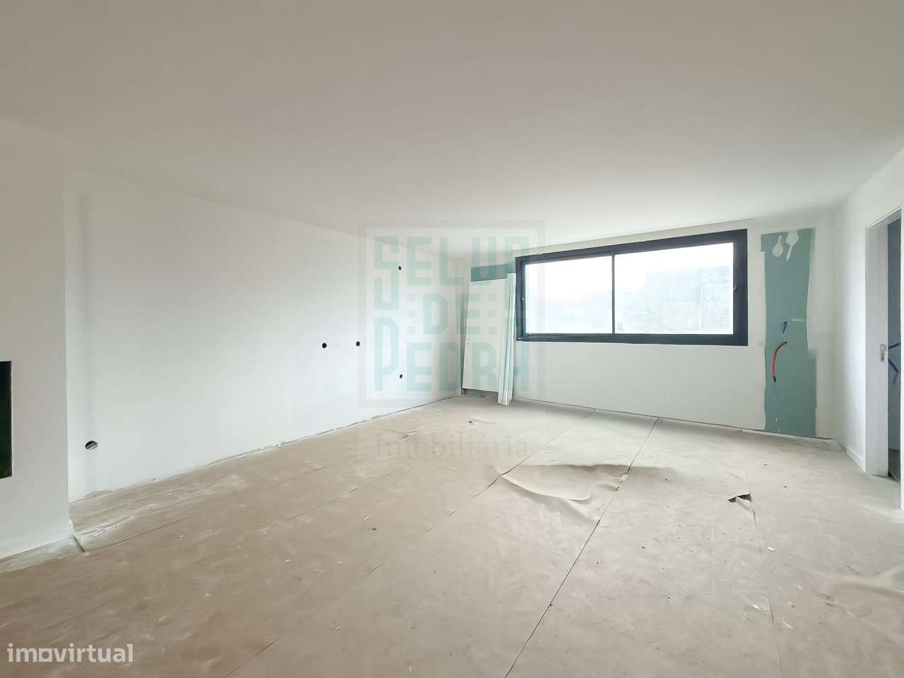 Moradia de 3 frentes V4 Famalicão-9