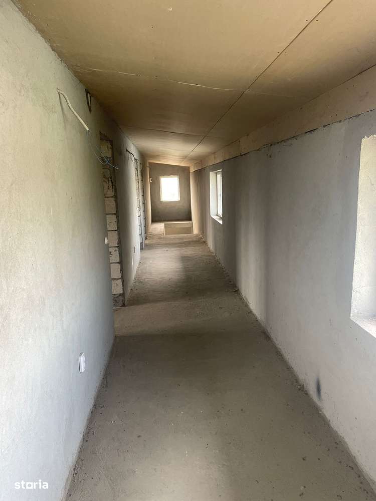 Casa de vanzare, Poroschia, in constructie avansata-12