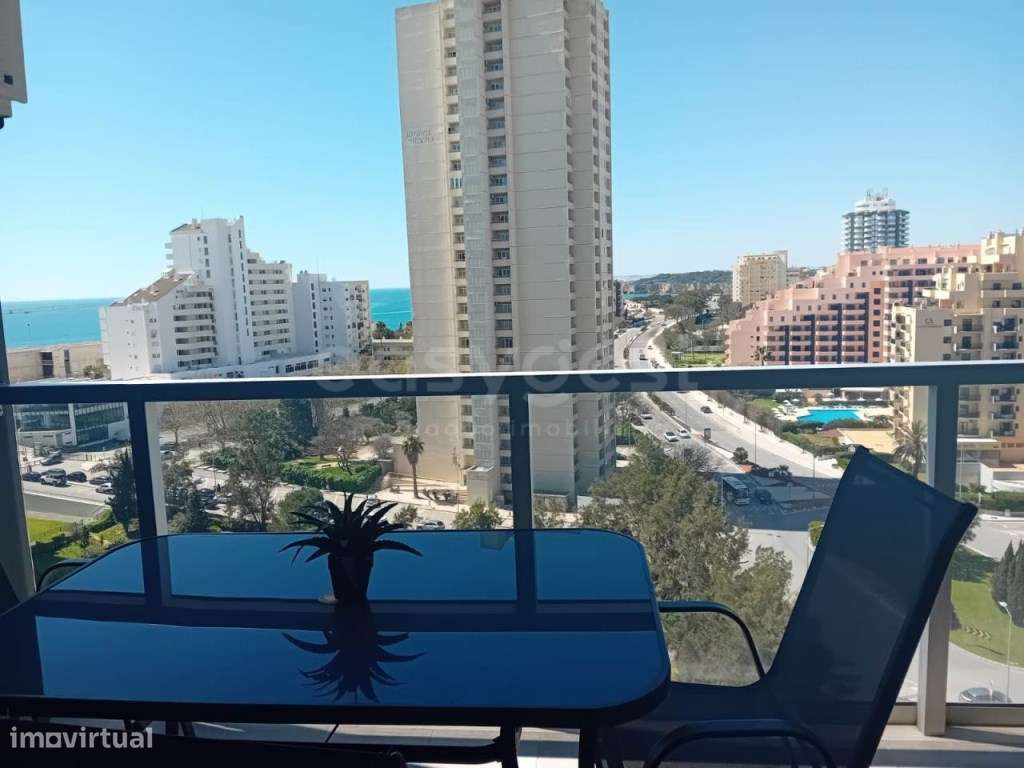 Apartamento T2 Praia da Rocha com piscina e estacionamento - Grande imagem: 4/20