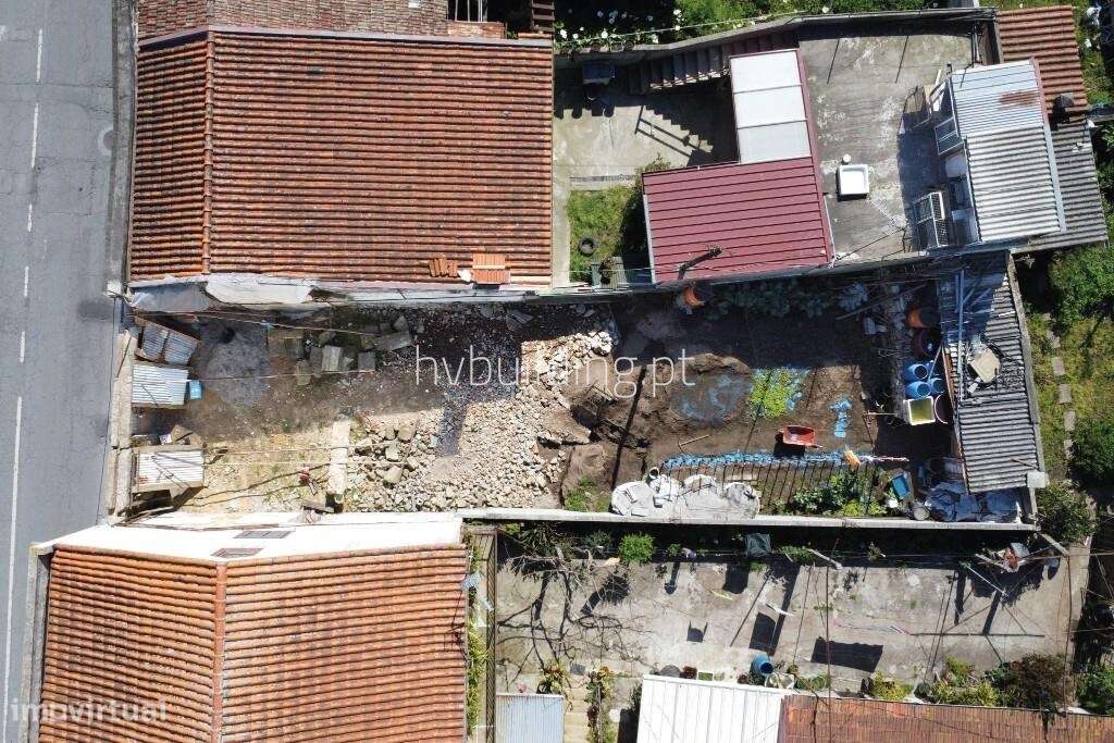 Moradia para restauro + terreno com projeto aprovado em Arcozelo-8
