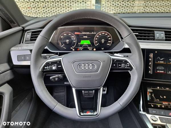 Audi e-tron - 8