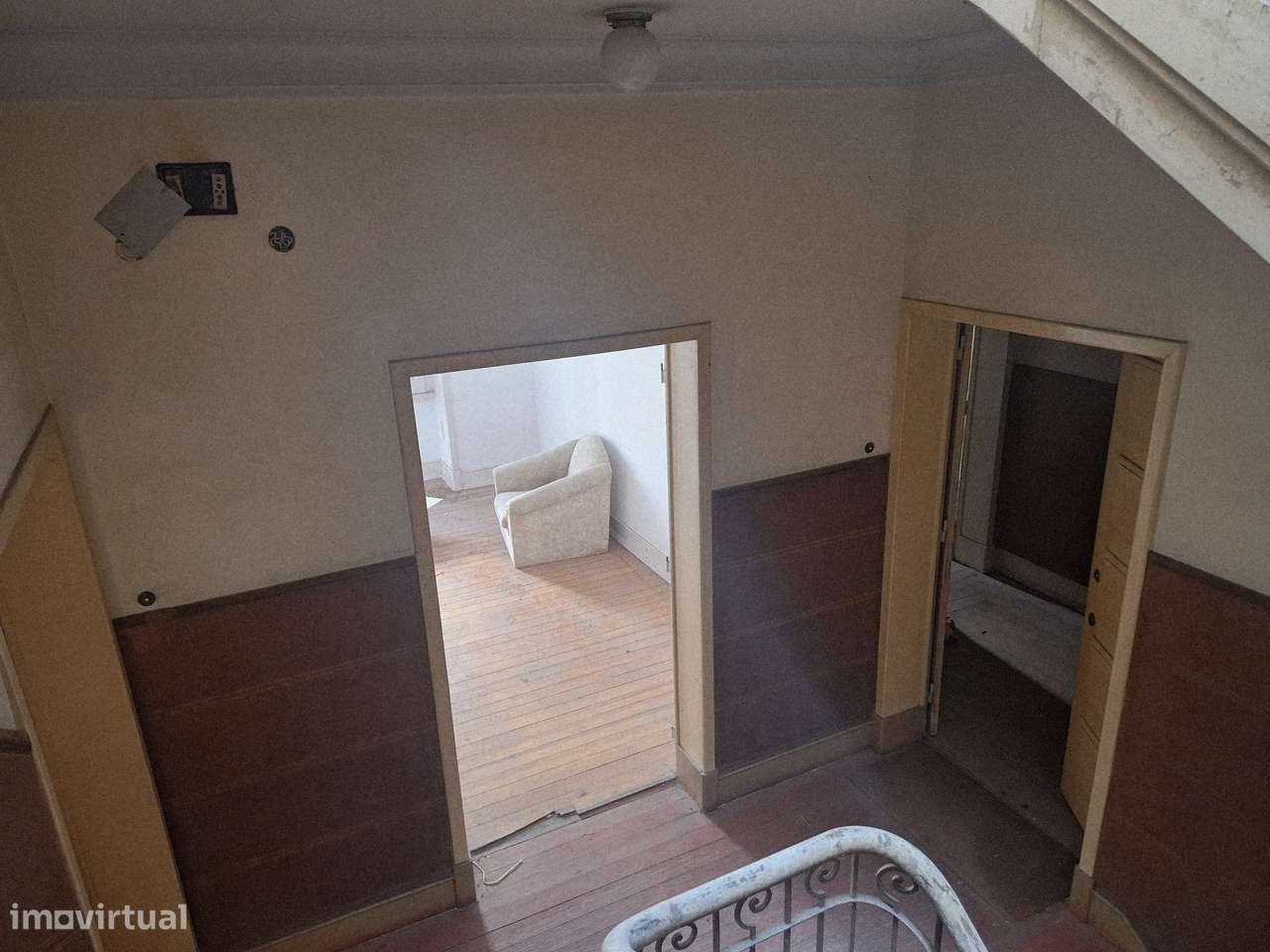 Prédio devoluto SEM Inquilinos junto ao Mercado de Arroios-15