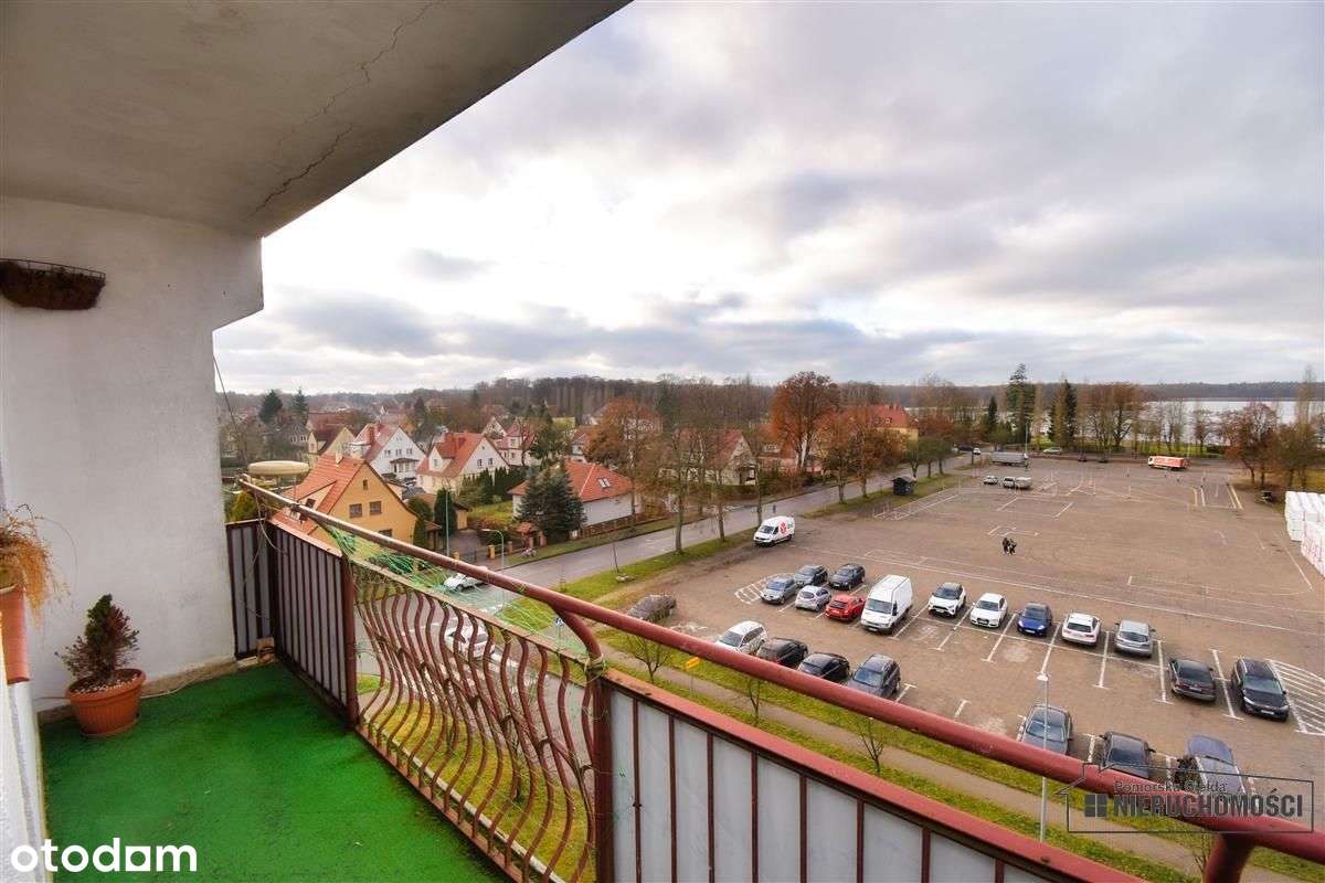 Mieszkanie z balkonem i widokiem na jezioro.-9