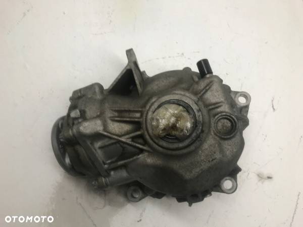 MERCEDES W204 W218 W212 MOST DYFER PRZEDNI - 2