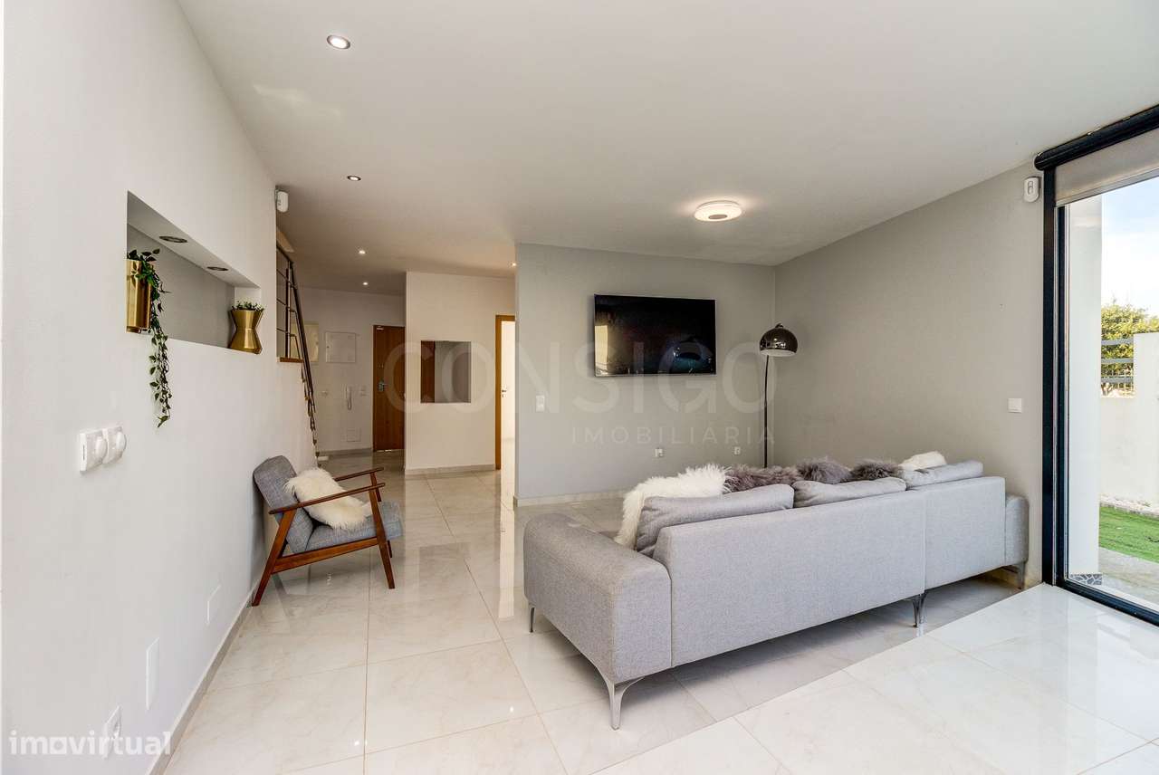 Moradia com 170 m², jardim, zona de barbecue e estacionamento para dua-17