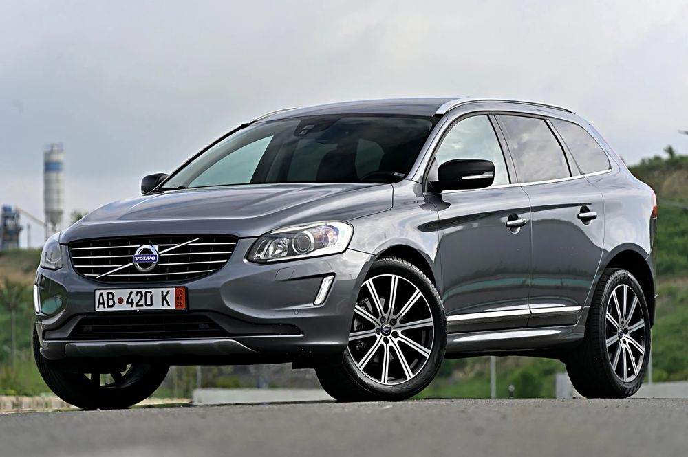 Volvo XC60 D5 AWD Geartronic Summum 2017