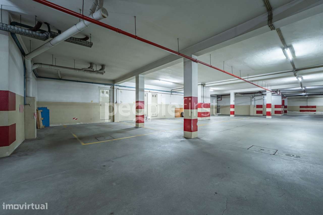 Apartamento T3 Remodelado com Terraço de 85m² – Rua de Murjães, Gon...-26