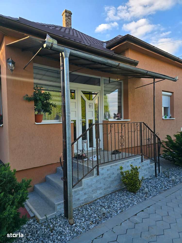 Casă în Cărășeu-4