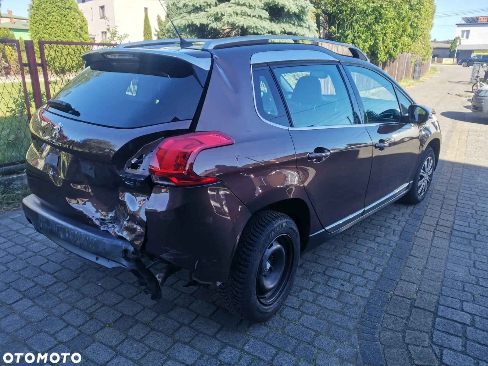 Peugeot 2008 1.6 e-HDi Allure S&S - 6