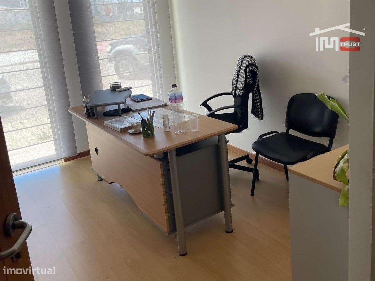 Imperdível Armazém 1854m2 com Estacionamento e Lote 990m2  Ideal pa... - Grande imagem: 5/14