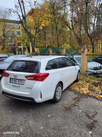 Toyota Auris 1.33 Dual VVT-i TS Terra - 2