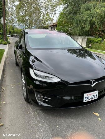 Tesla Model X Standard Reichweite - 1