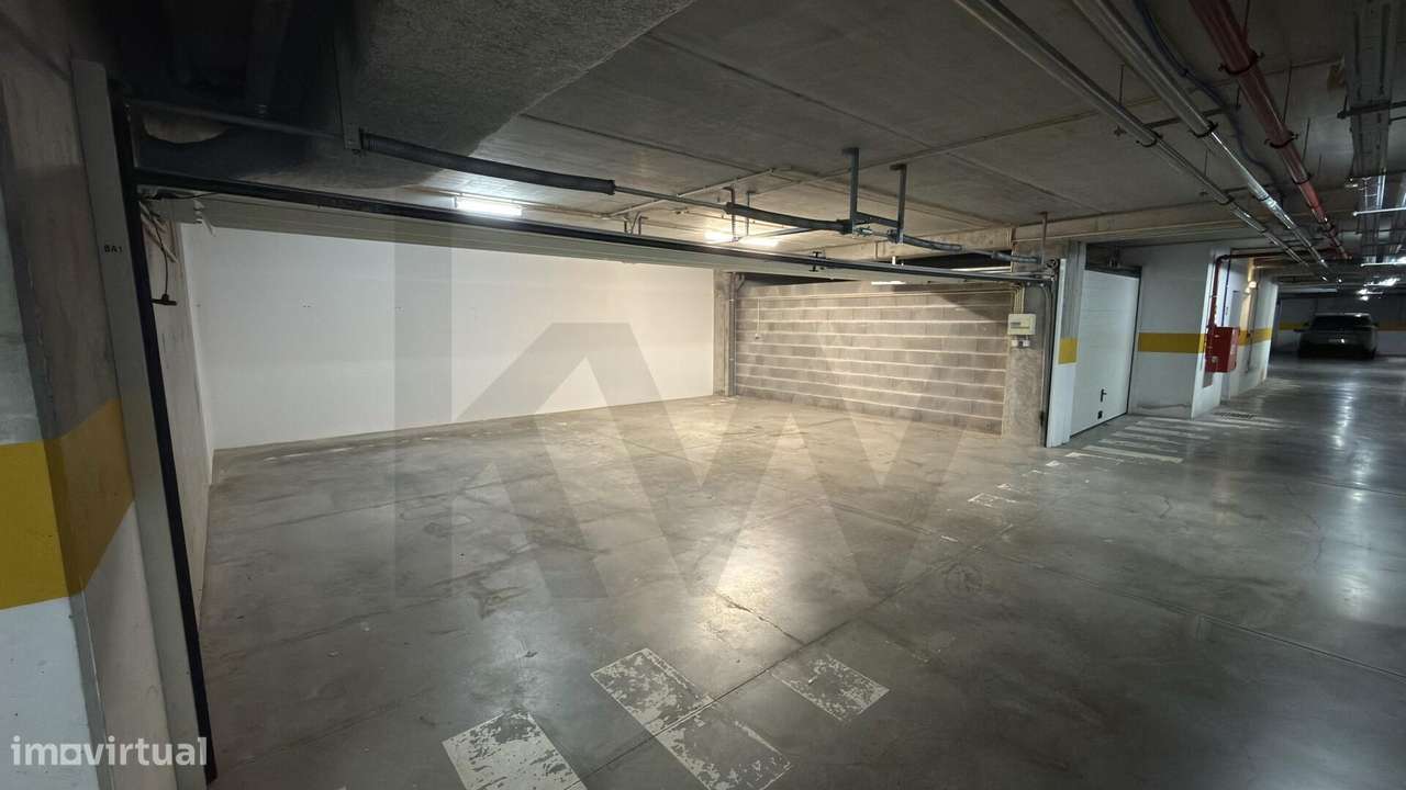 Apartamento T3 Condominio com piscina Belas Clube Campo-40