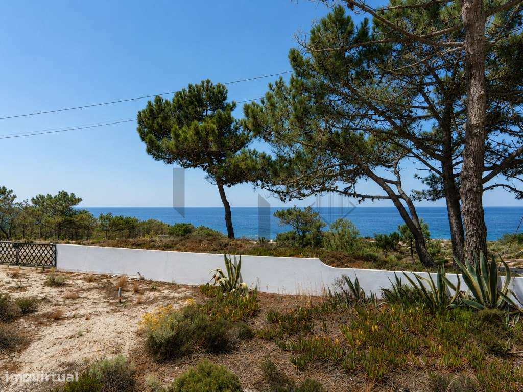 Moradia de Sonho T4+1 para Venda com Total Vista Mar, junto à Praia...-6