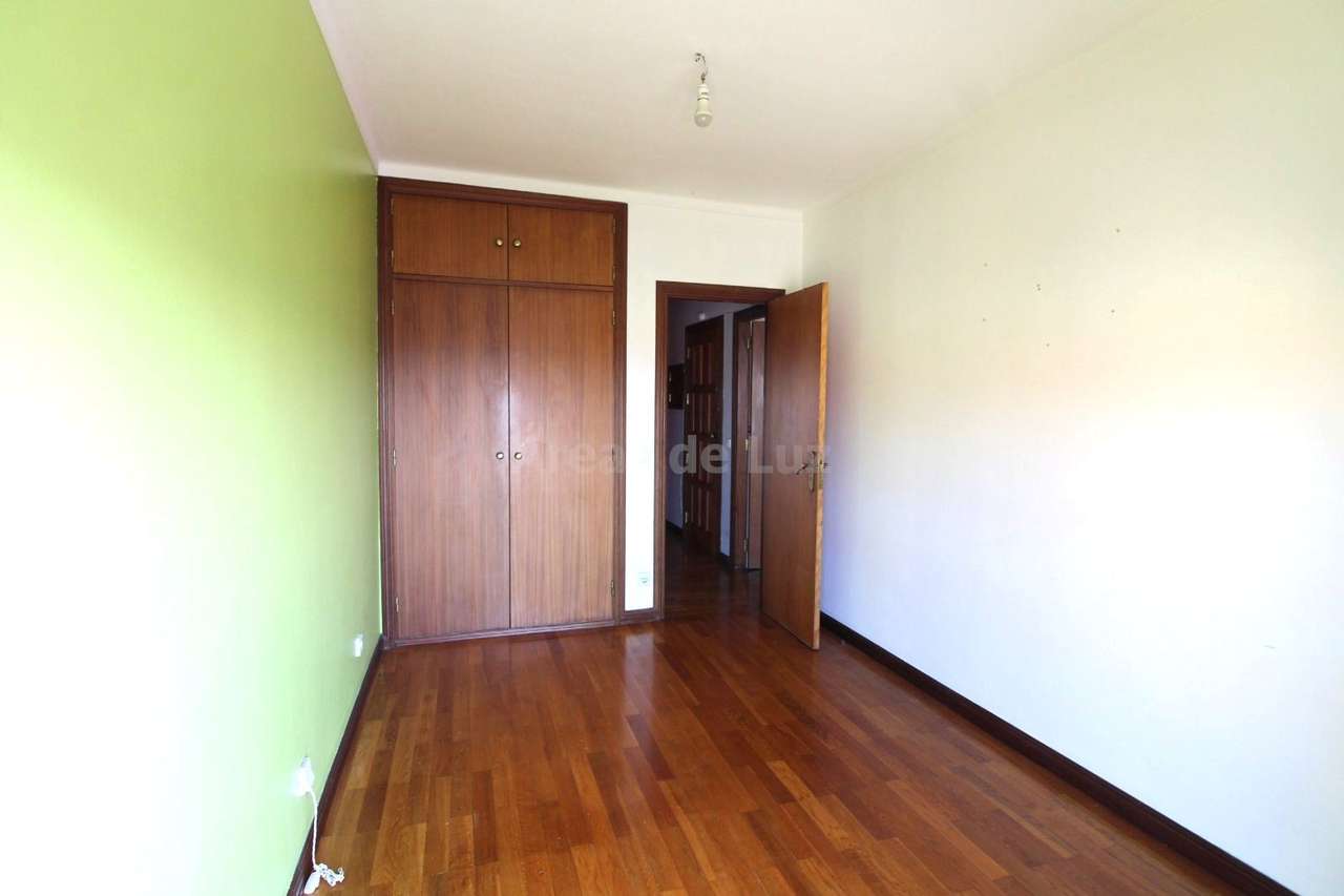 Apartamento T3 - Com Garagem e Sótão-4
