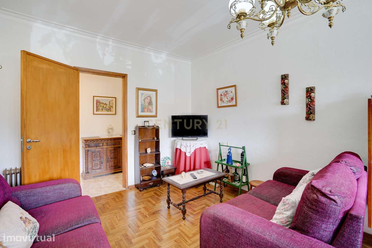 Já imaginou viver numa aldeia? E a poucos minutos de Cascais.-24