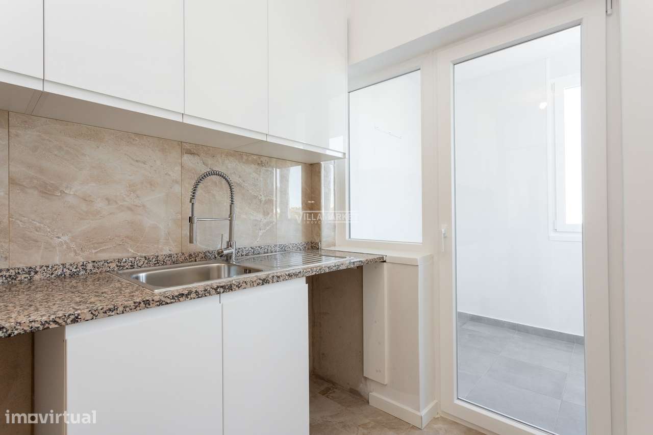 Apartamento T3 Renovado em Portimão-12