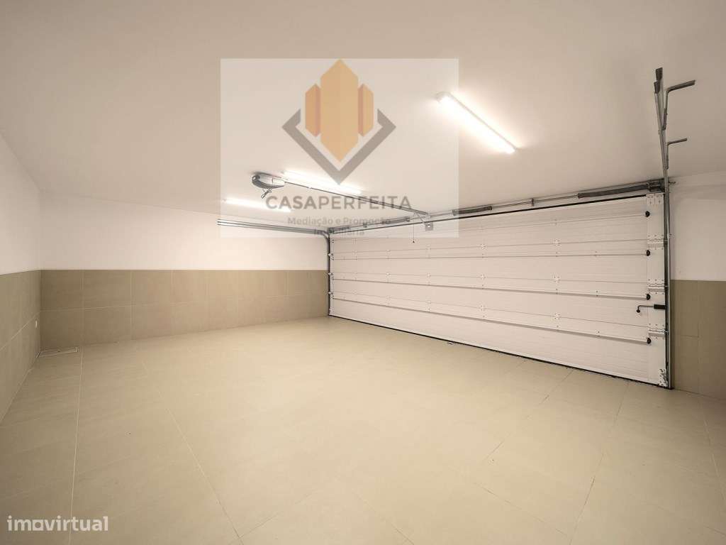 Luxuosa Moradia T4 a 150 metros da Praia - Madalena-27