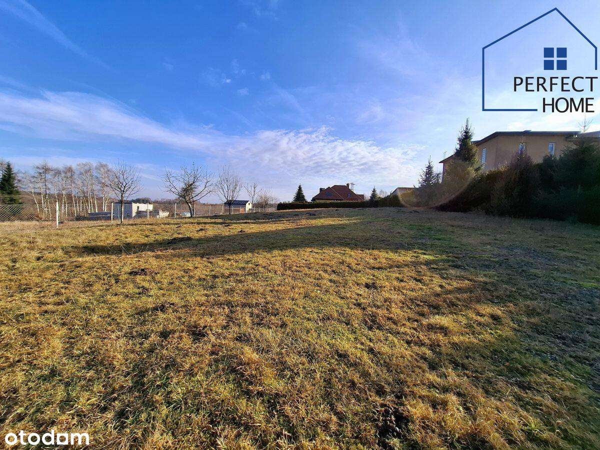 Ustawna  ogrodzona działka, Ładny widok oraz media-6