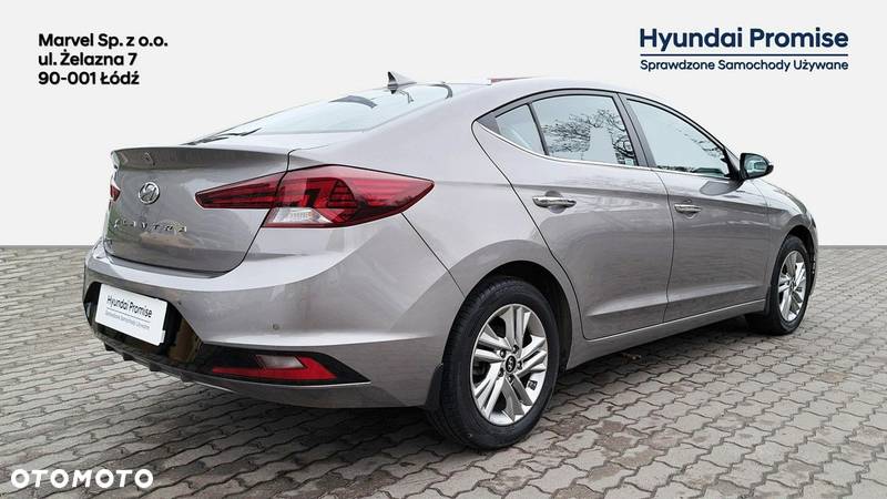 Hyundai Elantra - 5