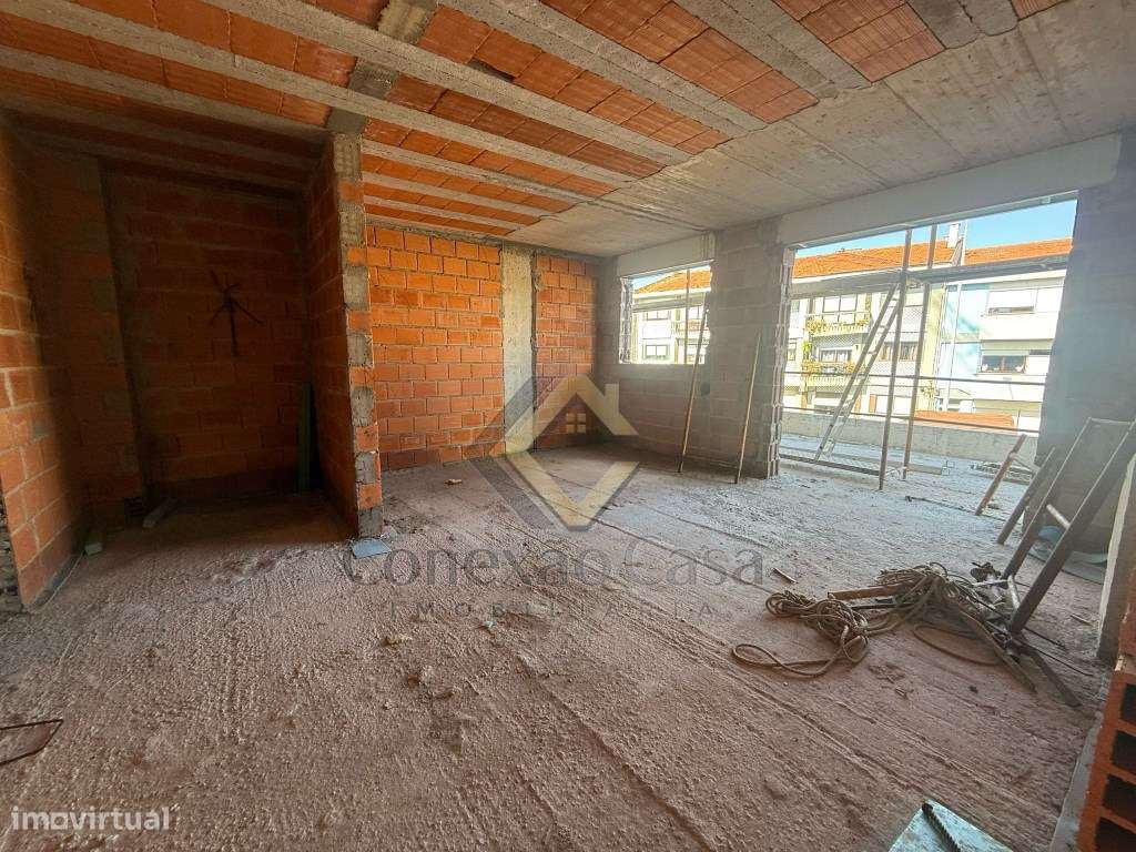 Apartamento T2 próximo à Rotunda Santo Ovídeo Vila Nova de Gaia-8