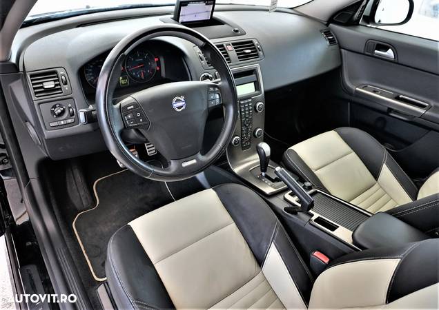 Volvo S40 D3 G6 Rdesign Edition - 12