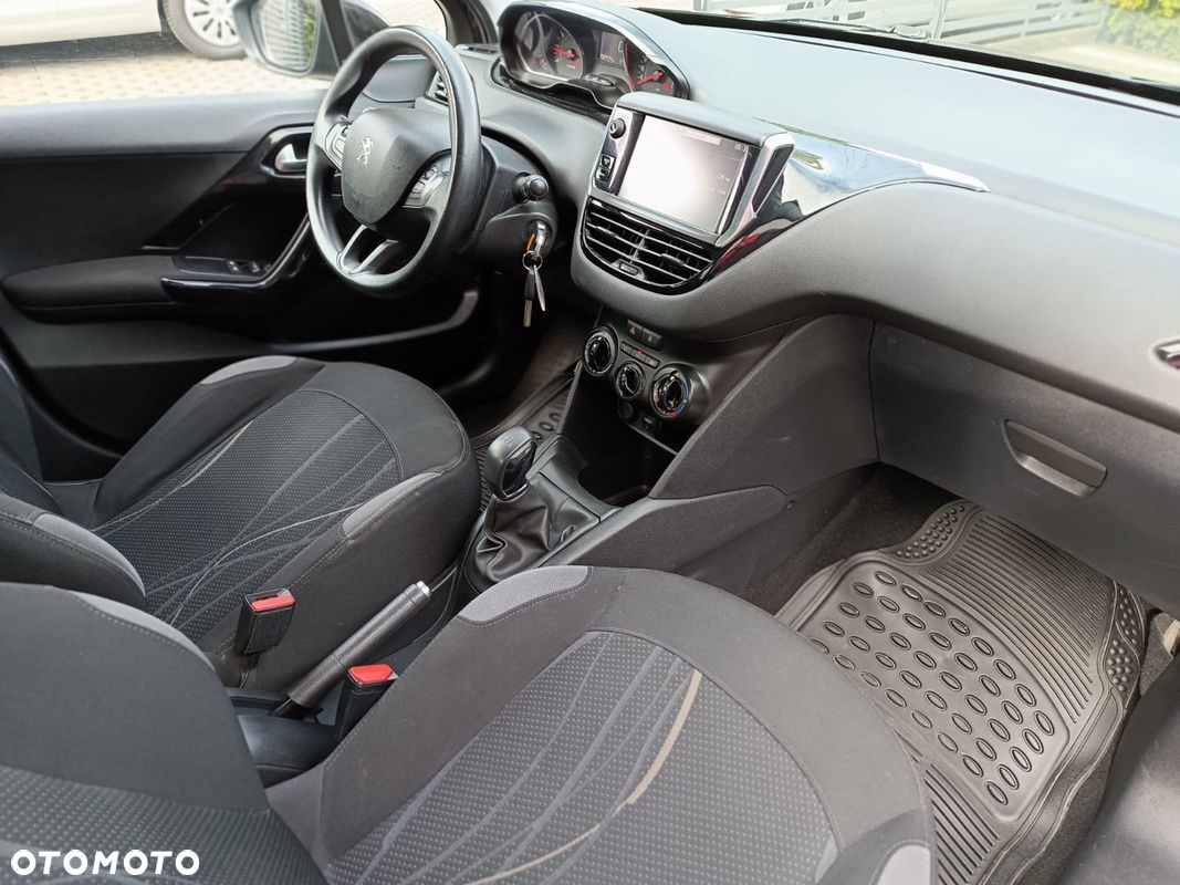 Peugeot 208 1.4 VTi Active - 19