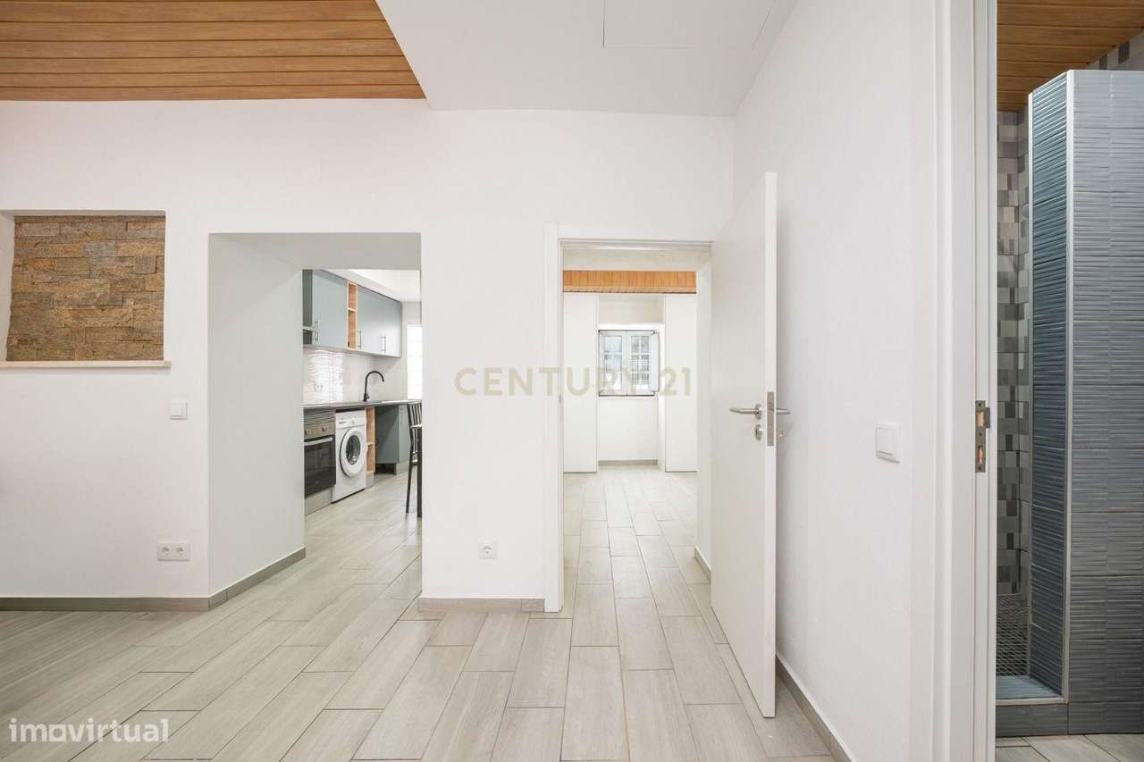 Moradia T2 com terraço e totalmente renovada - Souselas - Coimbra - Grande imagem: 3/23