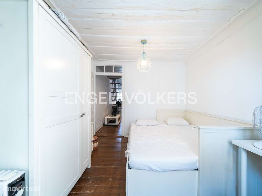 T2 com Licença de Alojamento Local no Bairro Alto-14