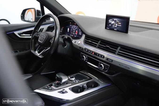 Audi SQ7 4.0 TDi V8 quattro Tiptronic 7L - 12