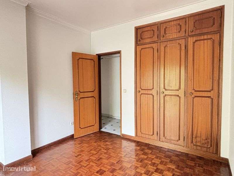 Apartamento T2 com arrecadacao zona do Pombal - Grande imagem: 4/12