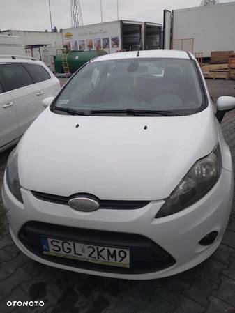 Ford Fiesta - 9