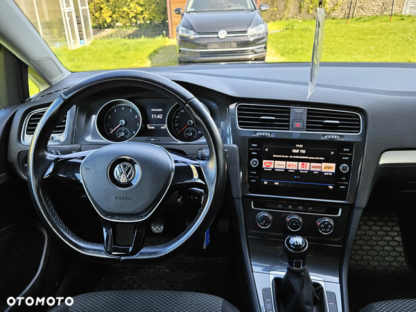 Volkswagen Golf VII 1.0 TSI BMT Trendline - 12