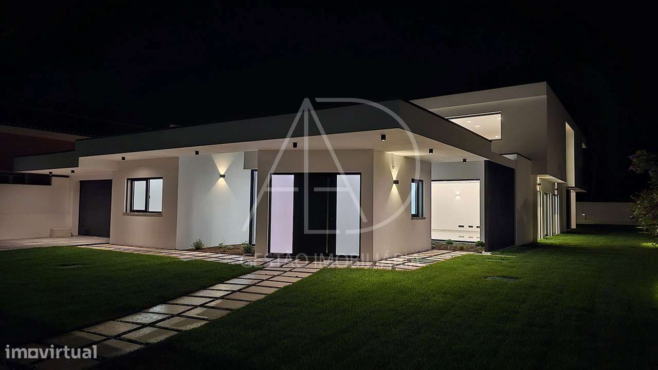 Moradia, 367 m², Corroios-28