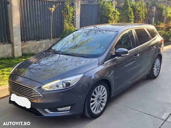 Ford Focus 2.0 TDCi Powershift Titanium - 1