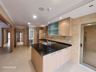 Apartamento T2 contemporâneo, funcional e sofisticado com acabamentos