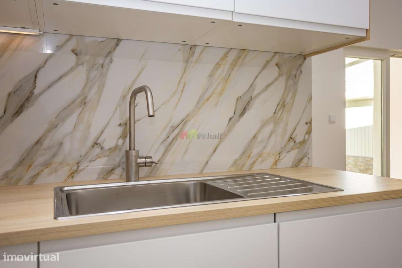 Apartamento T1 Totalmente Remodelado com Terraço Privativo (45 m2)-4