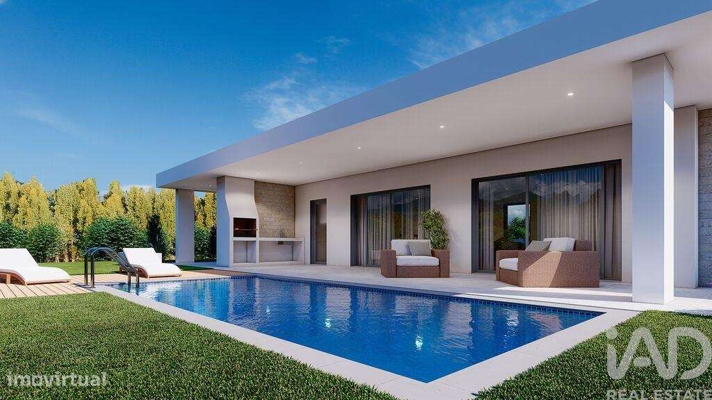 Casa T3 em Outeiro da Cortiçada e Arruda dos Pisões de 293,00 m2 - Grande imagem: 3/30