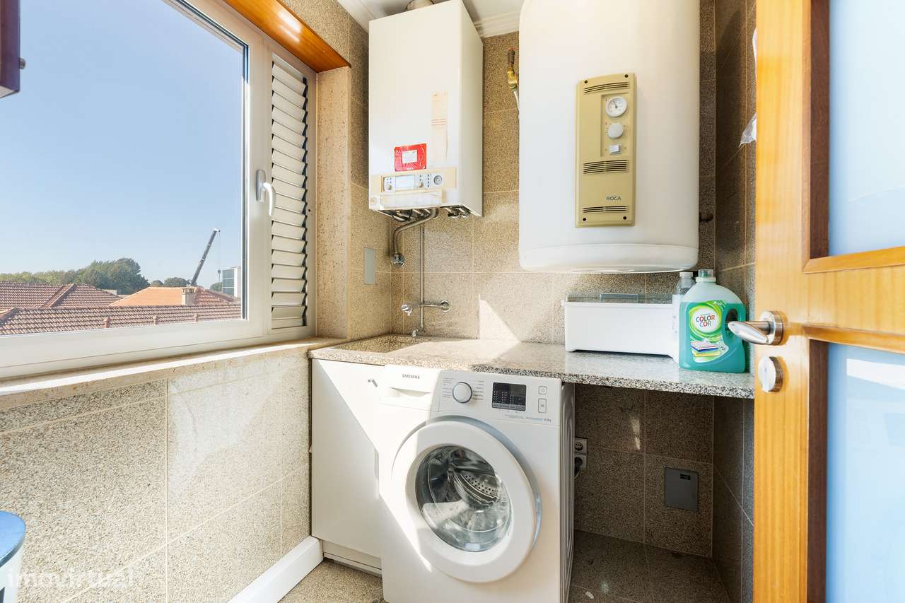 Apartamento t3 à venda na Rua Dom António Barroso, 268-17