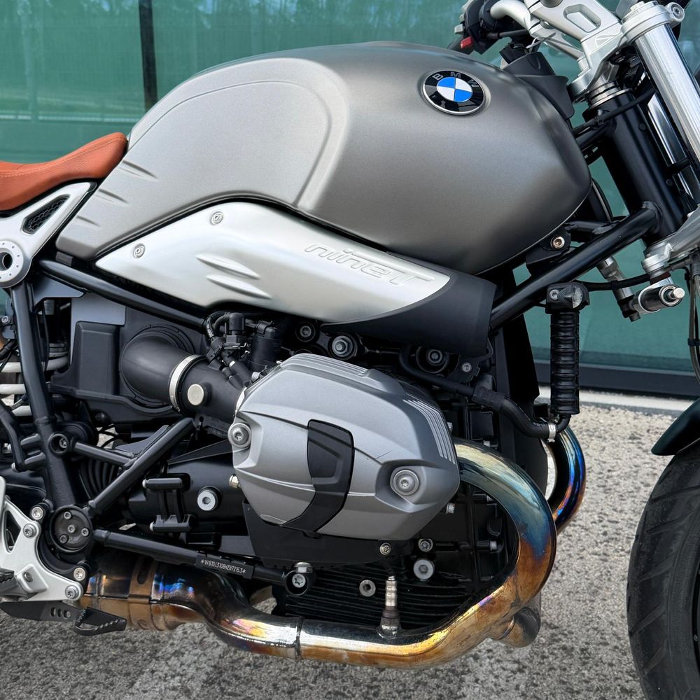 BMW R nineT