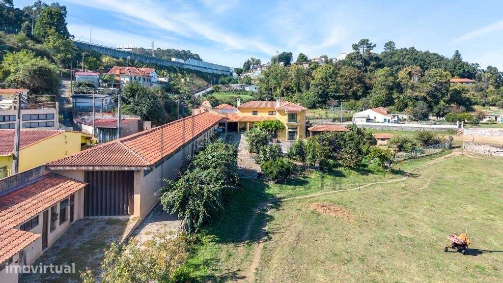 Quinta em Pedroso, Vila Nova de Gaia, com 40 mil metros quadrados.-47