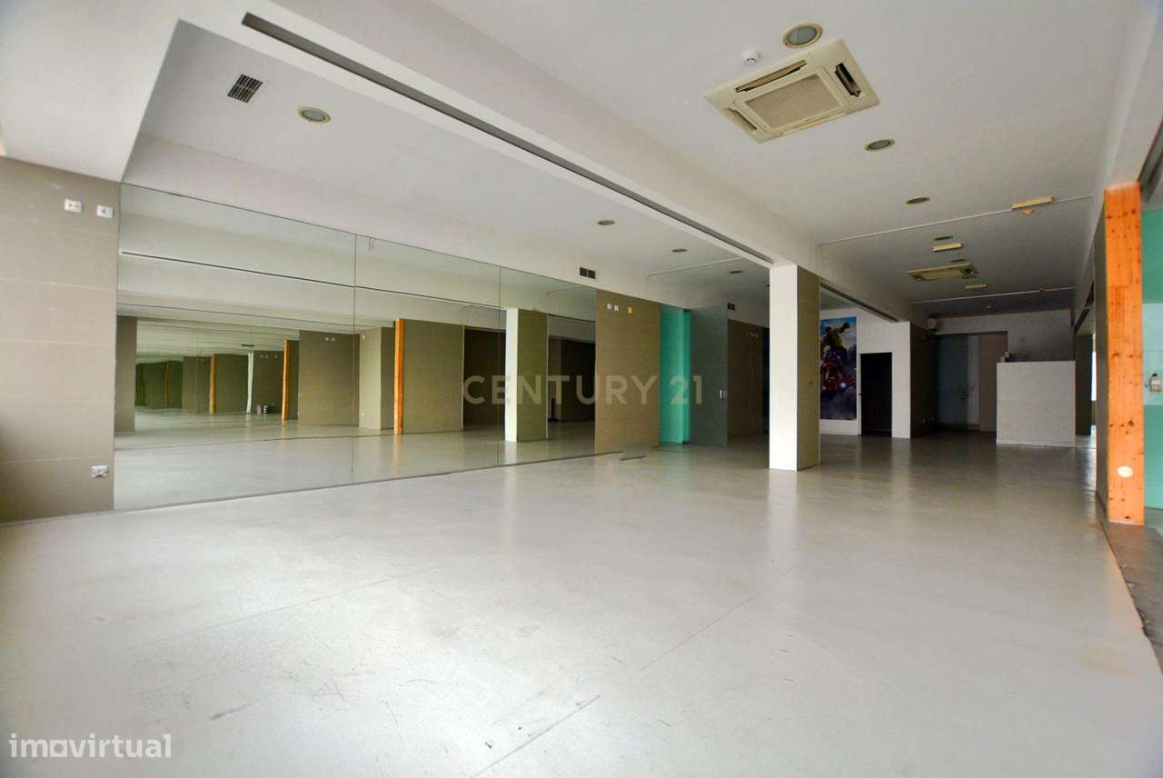 Loja Quinta do Patrimonio/Sacavem - Grande imagem: 4/13