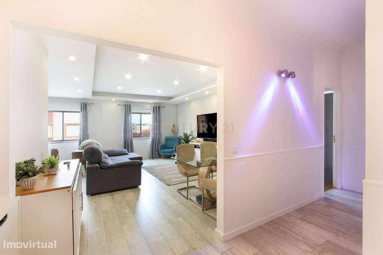 Apartamento T2 no Centro de Mem Martins-9