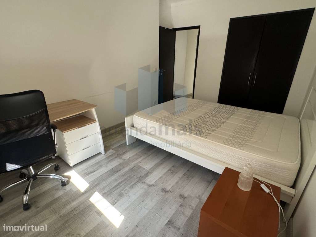 Vende-se apartamento T3 em Coimbra, otimo para rendimento-13