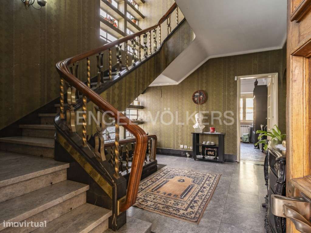 Moradia Isolada com Terreno de 1.300 m² em Alvalade-10