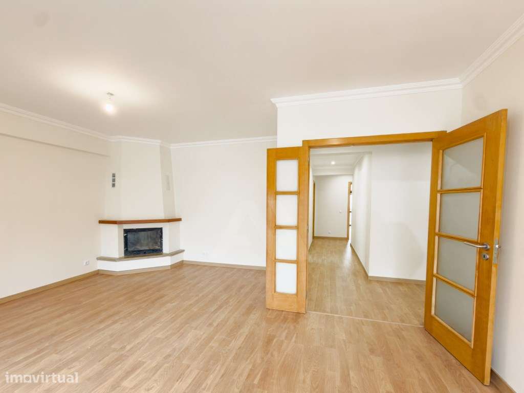 Apartamento T3 na Serra das Minas com Arrecadação - Grande imagem: 5/29