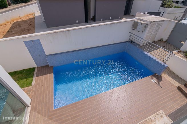 NAO PERCA ESTA GRANDE OPORTUNIDADE! FABULOSA MORADIA MODERNA DE LUXO V-12